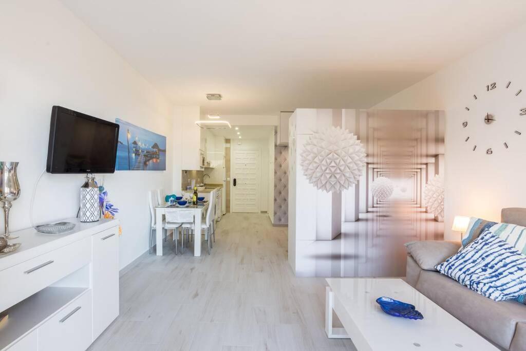 Sol Apartment - C&G Benal Beach Benalmádena Dış mekan fotoğraf